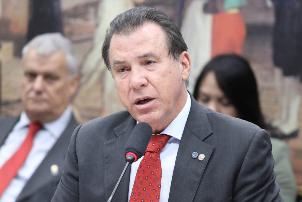 Marinho diz que Senado está 'sensível' à PEC 6x1 - 28/05/2026 - Economia