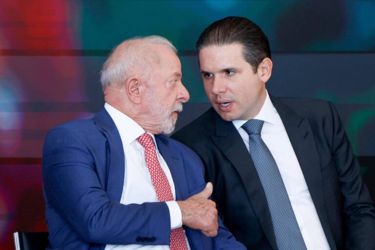 PEC 6x1 terá transição, diz Motta após reunião com Lula - 25/05/2026 - Economia