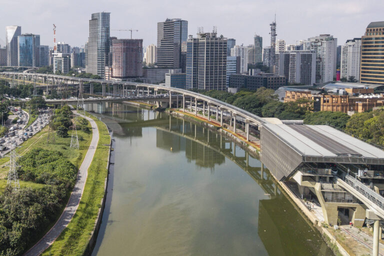 Tecnologia e inclusão social urbana - 28/05/2026 - Claudio Bernardes