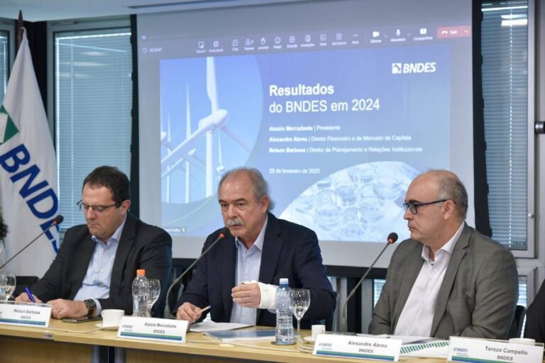 BNDES capta R$ 1 bi de banco espanhol para projetos verdes - 01/06/2026 - Economia