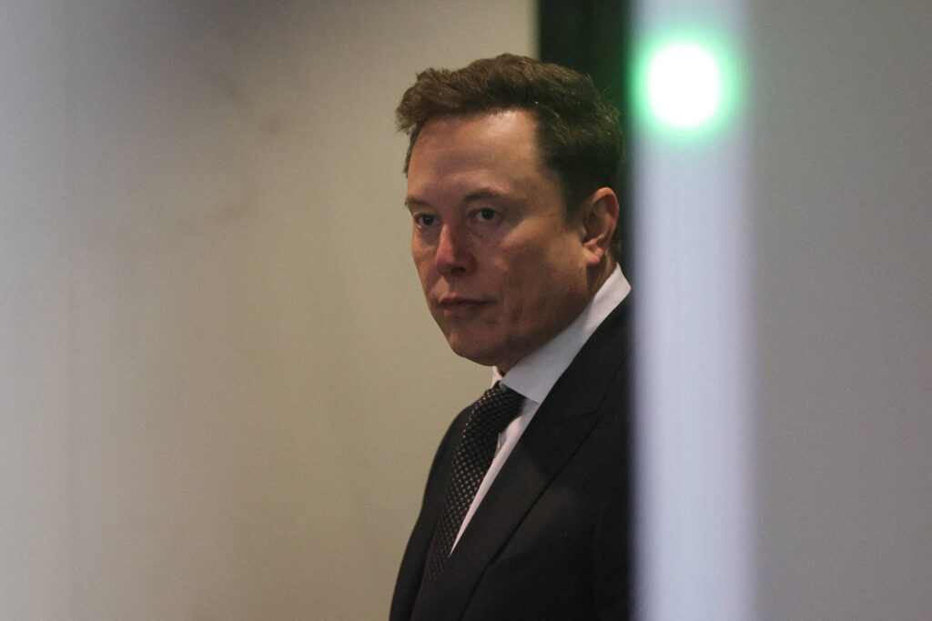 Elon Musk desvia foco da SpaceX para o Reino Unido - 04/06/2026 - Mundo