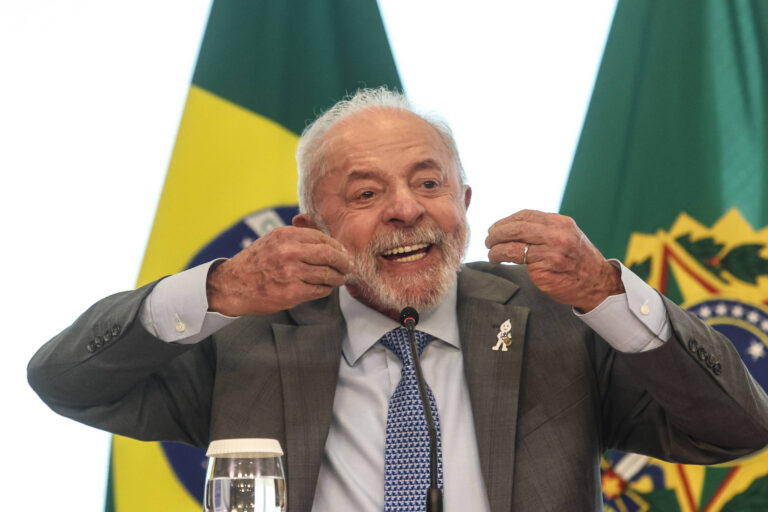 Lula não prioriza o Pix ao cortar verba do BC - 02/06/2026 - Economia