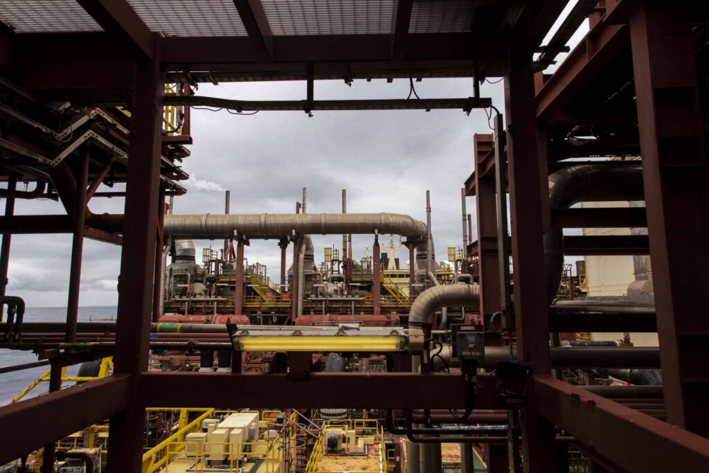 Rio sofre 'doença holandesa' com royalties de petróleo - 04/06/2026 - Economia